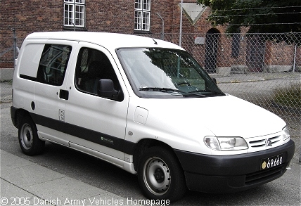 Citroen Berlingo, 4 x 2, 12V (Front view, right side)