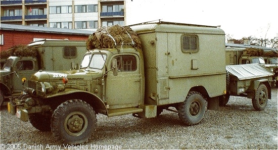 Dodge W300M, 4 x 4, 24 V (Front view, left side)