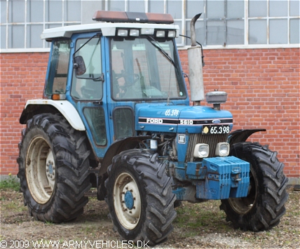 Ford 5610, 4 x 4, 12V, D (Front view, right side)