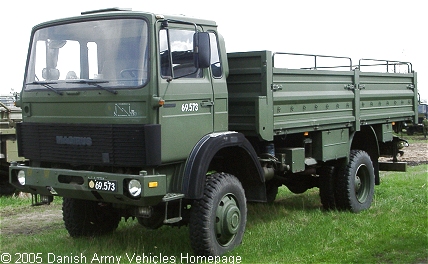 Magirus 110 - 16, 4 x 4, 24 V, D (Front view, left side)