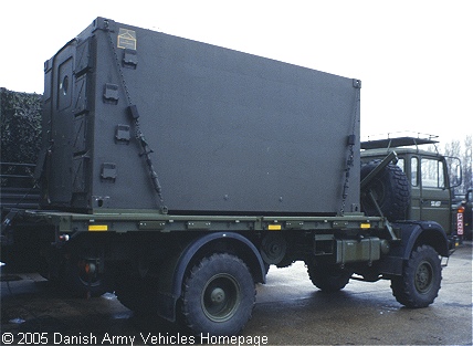 Magirus 110 - 16, 4 x 4, 24 V, D (Rear view, right side)