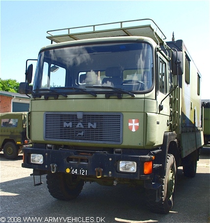 MAN 16.232 FAE, 4 x 4, 24V, D (Front view, left side)