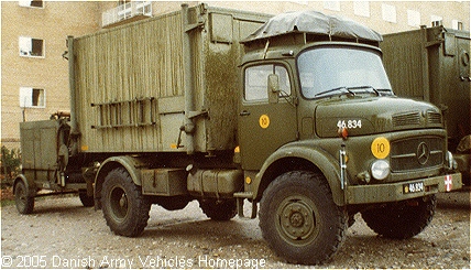 Mercedes LA911/36, 4 x 4, 24V, D (Front view, right side)