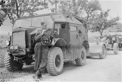 Morris-Commercial C8, 4 x 4, 12V (Front view, left side)